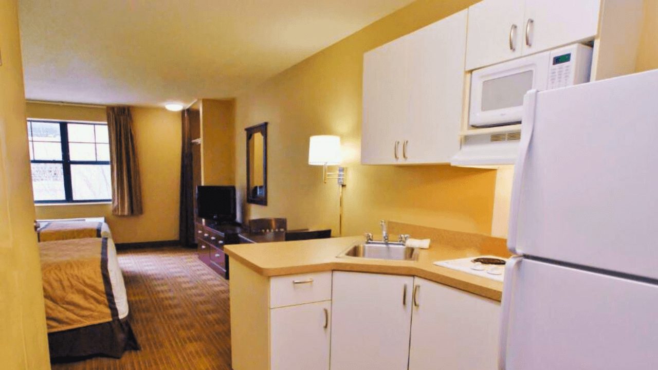 Hotels room with kitchens